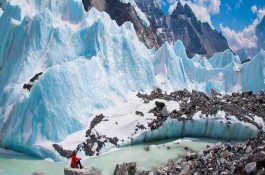 Khumbu ice fall - EBC Trek