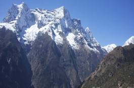 Mount Kongde - Everest View Trek