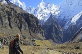 Massive view if Annapurna mountain range - Annapurna Circuit Trek